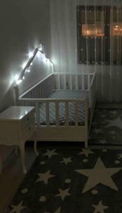 Baby Kinder Wh. Back Roofed Doğal Ahşap Yatak Montessori Bebek ve Çocuk Karyolası Mat Beyaz - 70 x 130