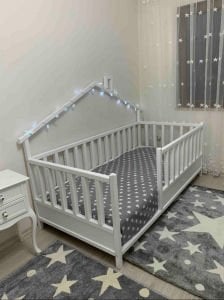 Baby Kinder Wh. Back Roofed Doğal Ahşap Yatak Montessori Bebek ve Çocuk Karyolası Mat Beyaz - 90x190